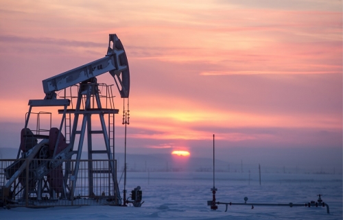 Россия продолжает зарабатывать на нефти миллиарды, несмотря на санкции Запада