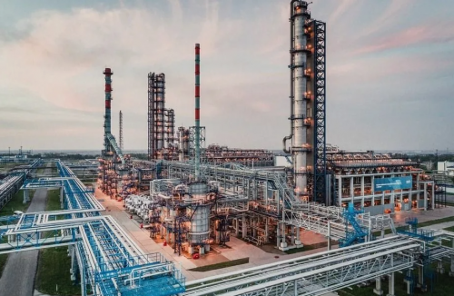 Нефтепереработка в России вышла на рекордный уровень Нефтепереработка в России вышла на рекордный уровень
